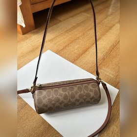 COACH — модель высшей линейки в полной