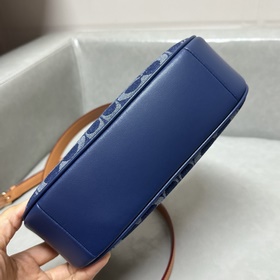 Коуч (COACH) — модель высшей серии в п