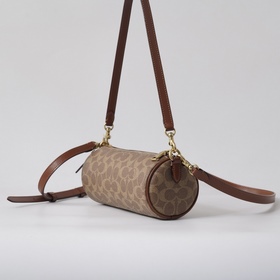 COACH — модель высшей линейки в полной