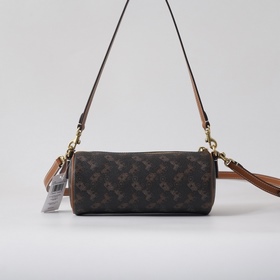 COACH — модель высшей линейки в полной