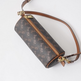 COACH — модель высшей линейки в полной