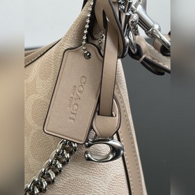 Модель COACH высшей серии в полной фир