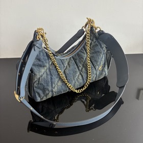 COACH — модель высшей серии в полной ф