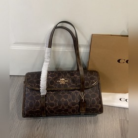 COACH в топовой версии с полным компле