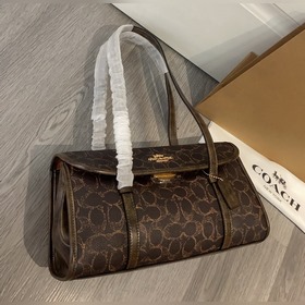 COACH в топовой версии с полным компле