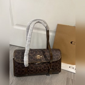COACH в топовой версии с полным компле