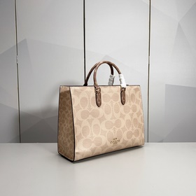 Модель COACH высшей серии в полной фир