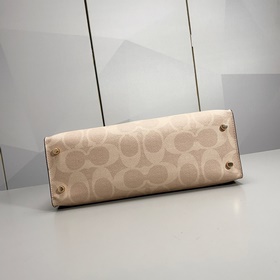 Модель COACH высшей серии в полной фир