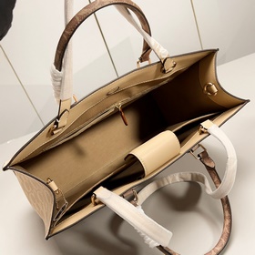 Модель COACH высшей серии в полной фир