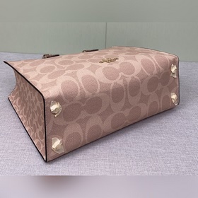 Модель COACH высшей серии в полной фир
