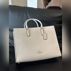 COACH в топовой версии с полным компле