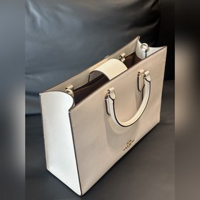 COACH в топовой версии с полным компле