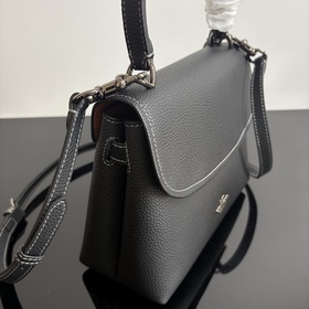 COACH — модель высшей серии в полной ф