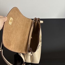 COACH — модель высшей линейки в полной
