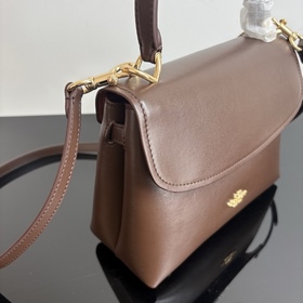 COACH — модель высшей серии в полной ф