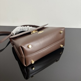 COACH — модель высшей серии в полной ф
