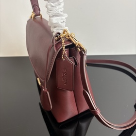 COACH — модель высшей серии в полной ф