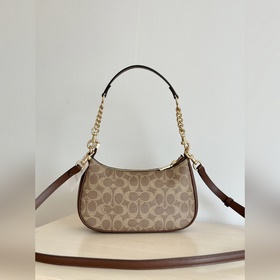 Сумка COACH высшей версии в полной фир