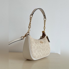 Сумка COACH высшей версии в полной фир