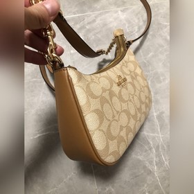 COACH в топовой версии, в полной фирме