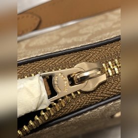 COACH в топовой версии, в полной фирме