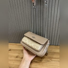 COACH — топовая версия в полной фирмен