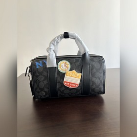 COACH — модель высшей серии в полной ф