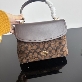 COACH — модель высшей серии в полной ф