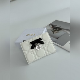 Новинка от Dior. Размер бантика： 11,5