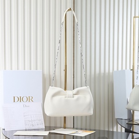 Сумка «Белое облако» от Dior из ягня
