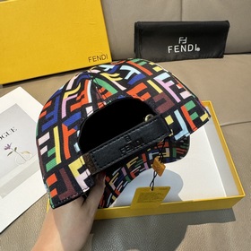 Новая бейсболка Fendi (Фенди) из ориги