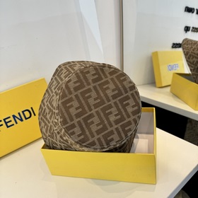 FENDI： Кепка-рыбацкая шапка из коллекц