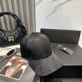 FENDI — бейсболка с логотипом виде бук