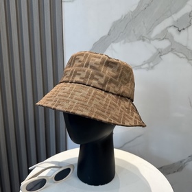 FENDI — кепка-рыбацкая шапка с логотип