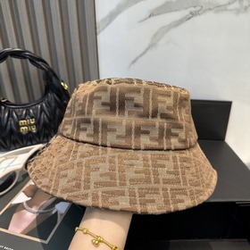 FENDI — кепка-рыбацкая шапка с логотип