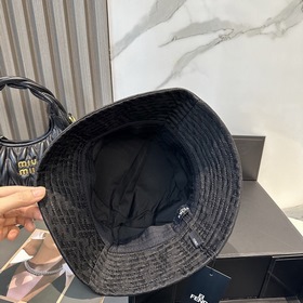 FENDI — кепка-рыбацкая шапка с логотип