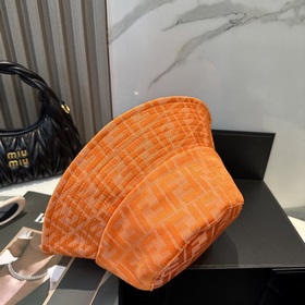 FENDI — кепка-рыбацкая шапка с логотип
