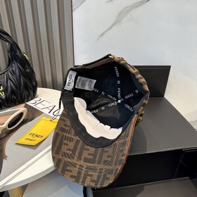 FENDI： бейсболка из коллекции с класси