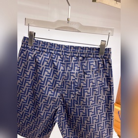 Fendi с полным набором логотипов. Нова