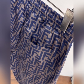 Fendi с полным набором логотипов. Нова