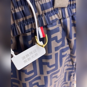 Fendi с полным набором логотипов. Нова