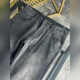 Новые модели Fendi IT уже в продаже —
