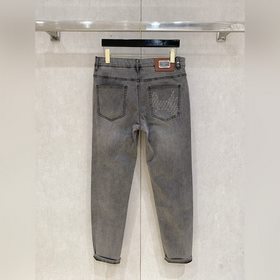 Fendi представляет новую коллекцию лет