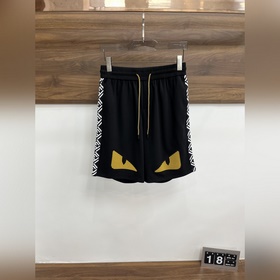 Fendi — новые шорты в стиле кэжуал из 