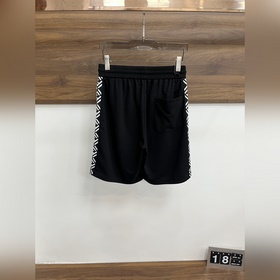 Fendi — новые шорты в стиле кэжуал из 