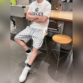 Fendi, с полным набором логотипов, нов