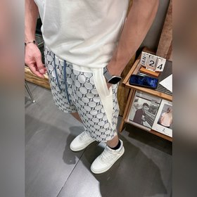 Fendi, с полным набором логотипов, нов