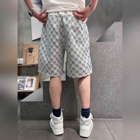 Fendi, с полным набором логотипов, нов
