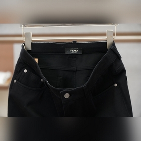 Fendi — летние джинсы из тонкого Tence