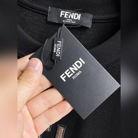 Fendi с полным набором логотипов. Нова